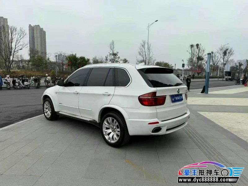 13年宝马X5轿车抵押车出售