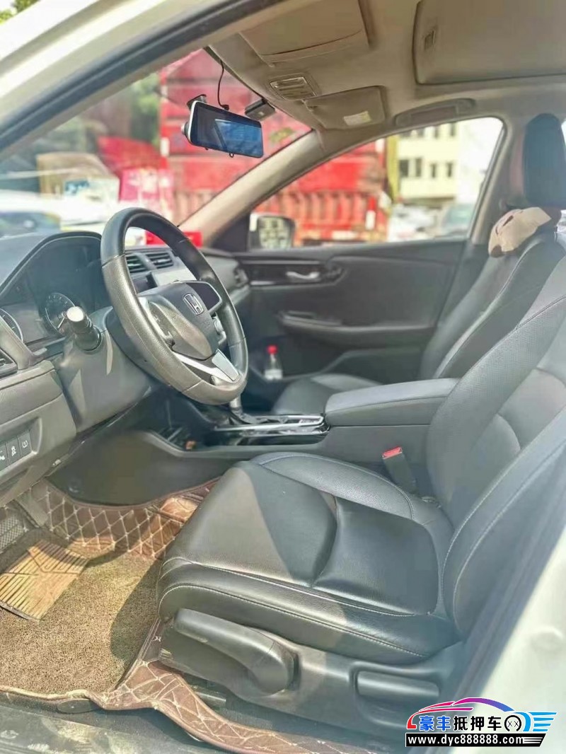 19年本田享域轿车抵押车出售