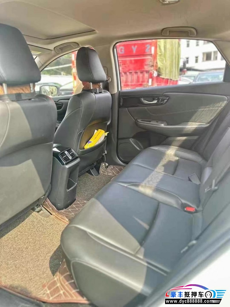 19年本田享域轿车抵押车出售