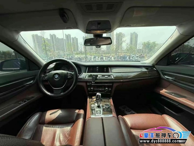 13年宝马7系轿车抵押车出售