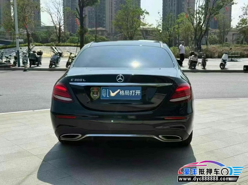 20年奔驰E轿车抵押车出售