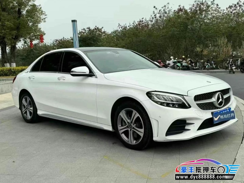 21年奔驰C轿车抵押车出售