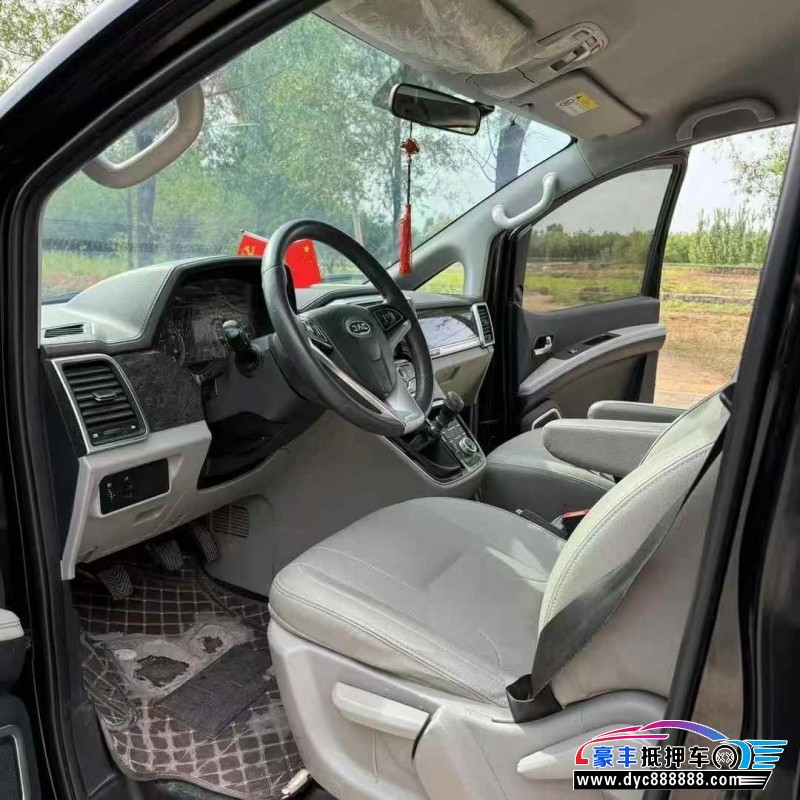 17年江淮瑞风M4轿车抵押车出售