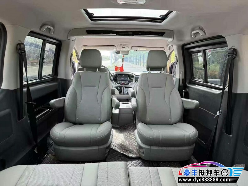 17年江淮瑞风M4轿车抵押车出售