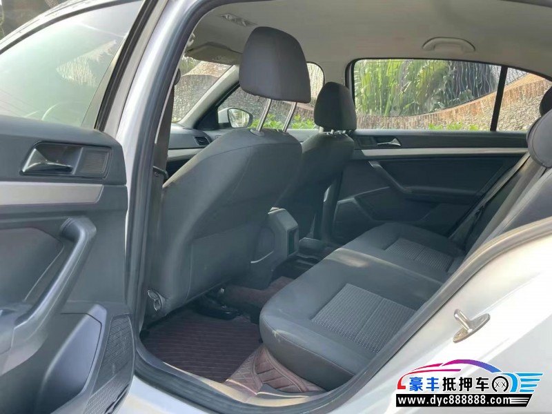 20年大众朗逸轿车抵押车出售