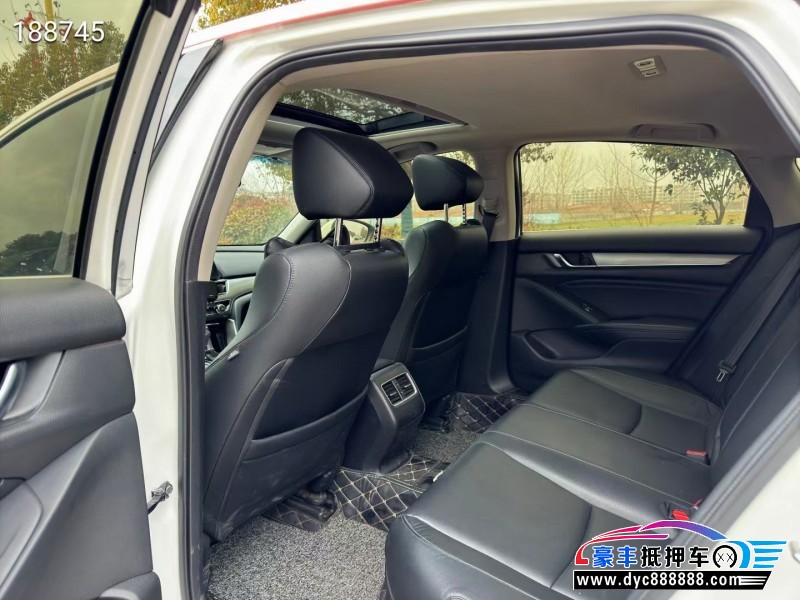 20年本田雅阁轿车抵押车出售