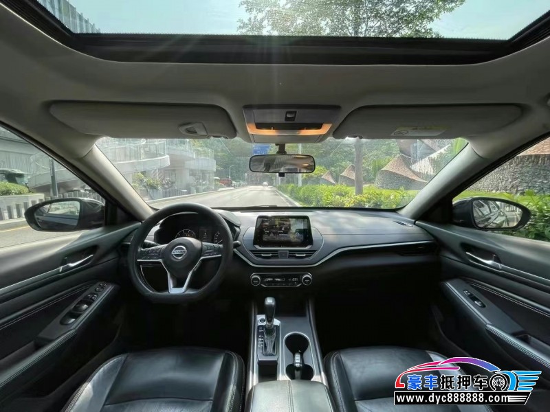 20年日产天籁轿车抵押车出售