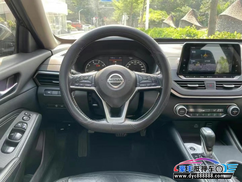 20年日产天籁轿车抵押车出售