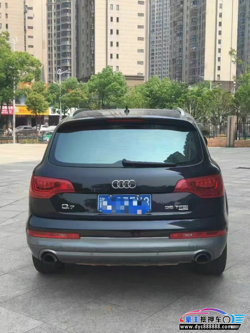 15年奥迪Q7轿车抵押车出售
