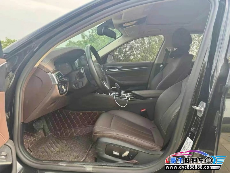 20年宝马5系轿车抵押车出售