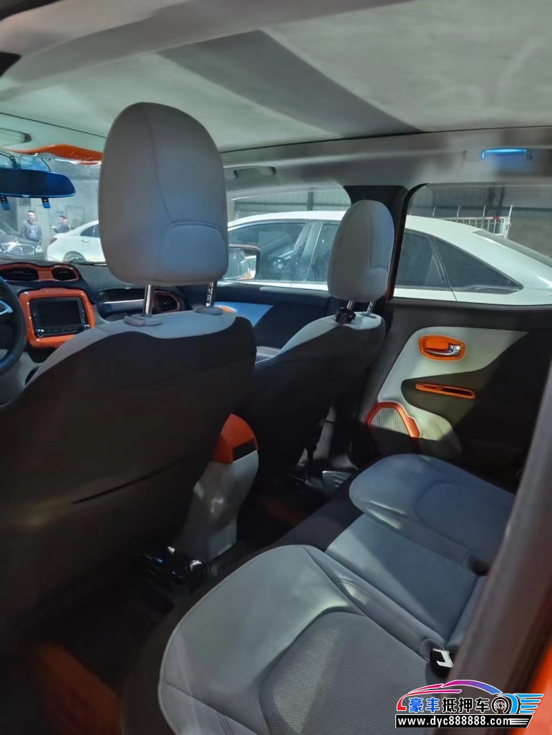 16年Jeep自由侠轿车抵押车出售