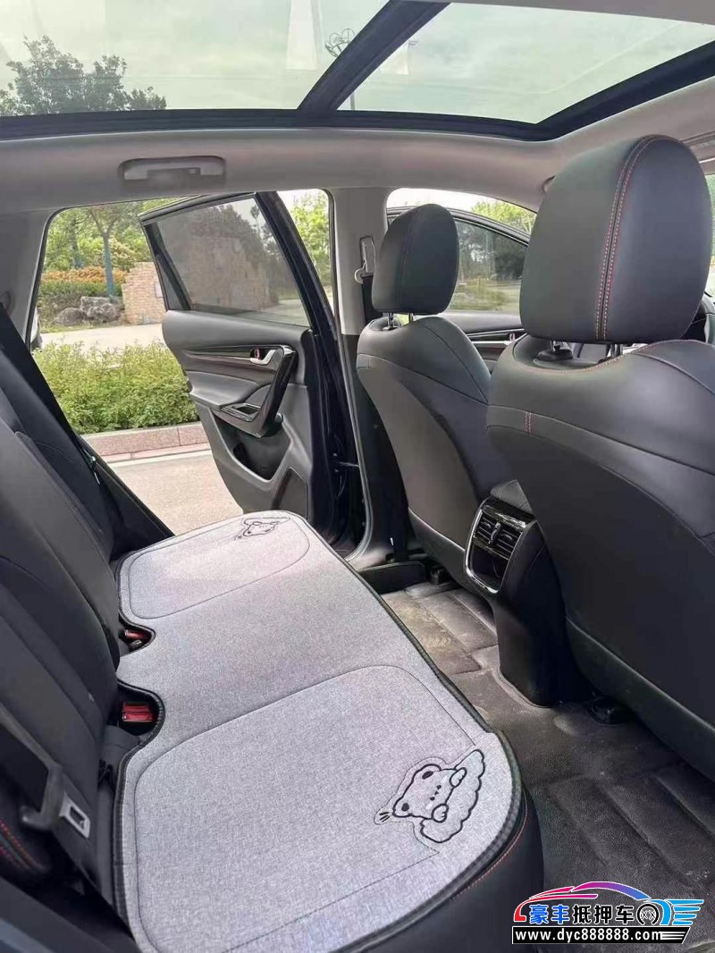 22年东风风神AX7轿车抵押车出售