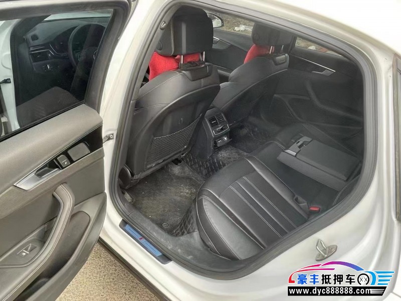 23年奥迪A4L轿车抵押车出售