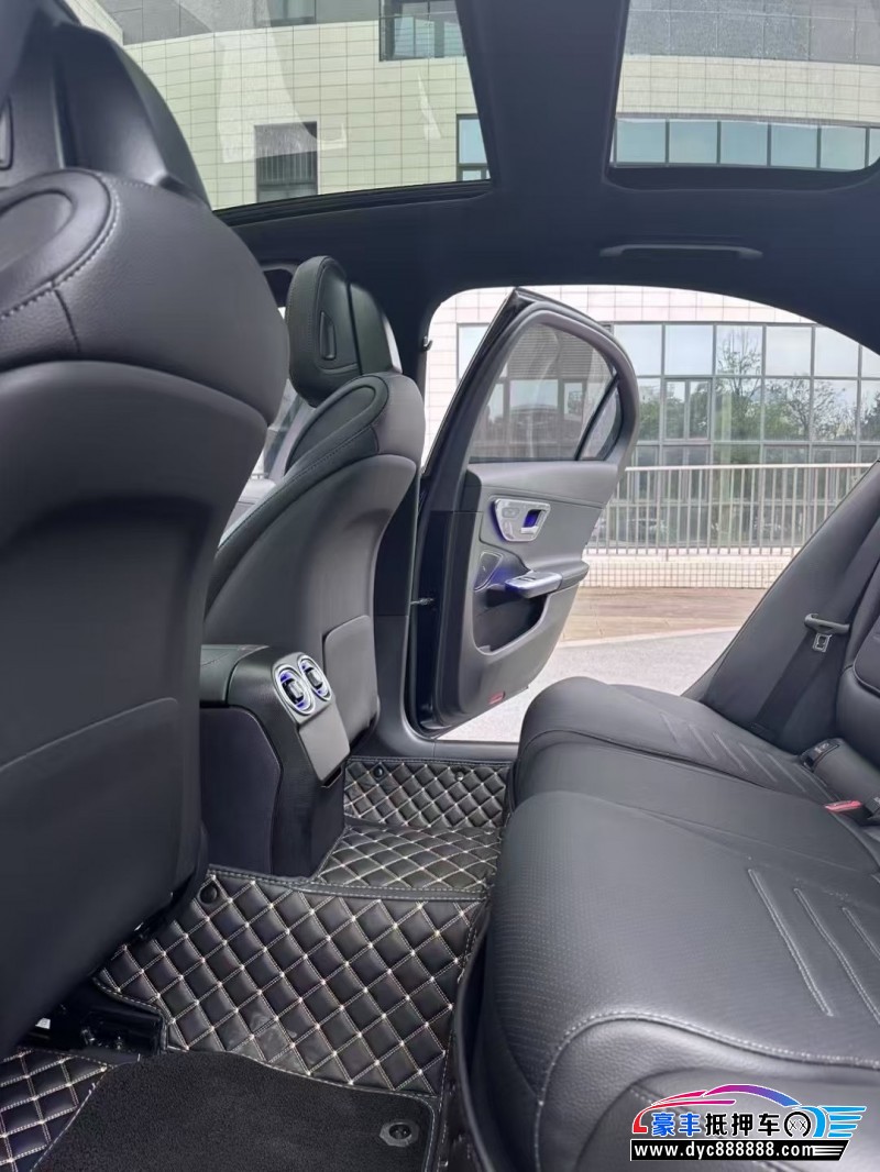 24年奔驰C轿车抵押车出售