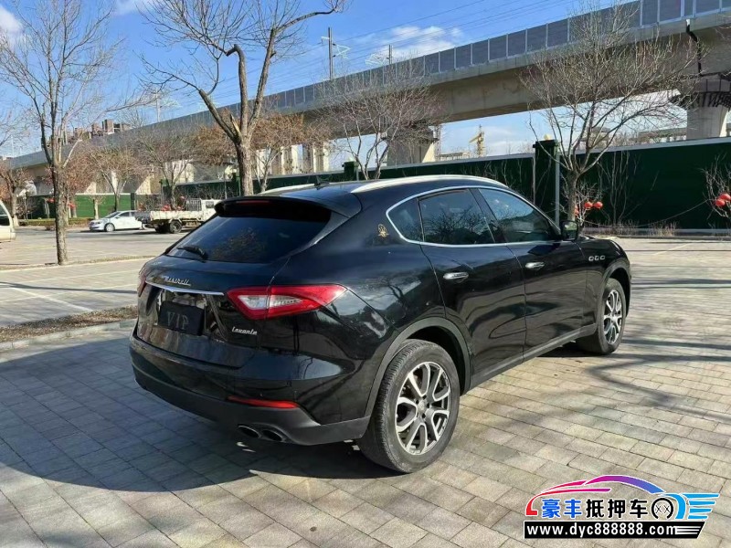 18年玛莎拉蒂莱万特轿车抵押车出售