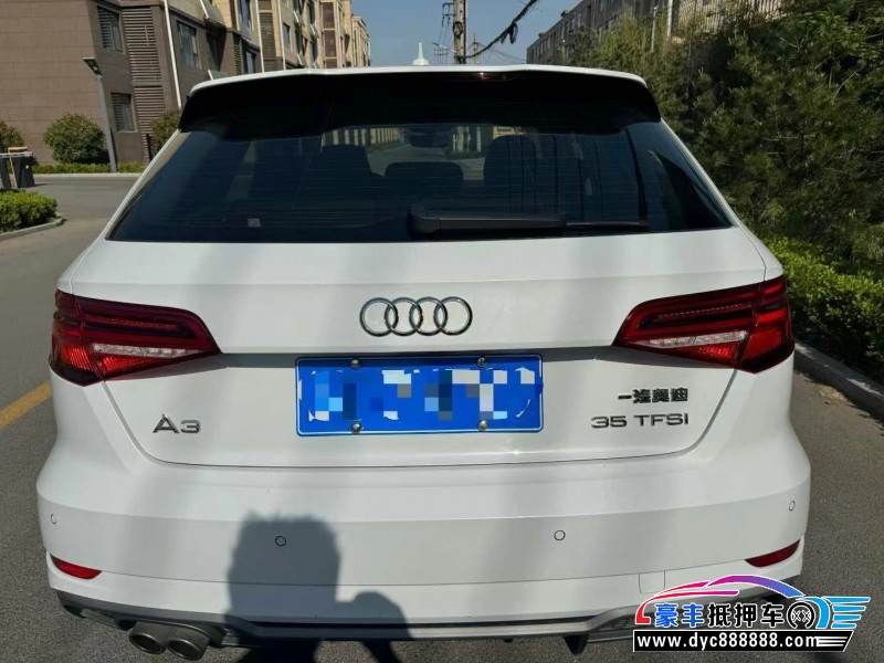 18年奥迪A3轿车抵押车出售