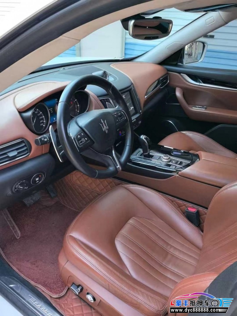 17年玛莎拉蒂莱万特轿车抵押车出售