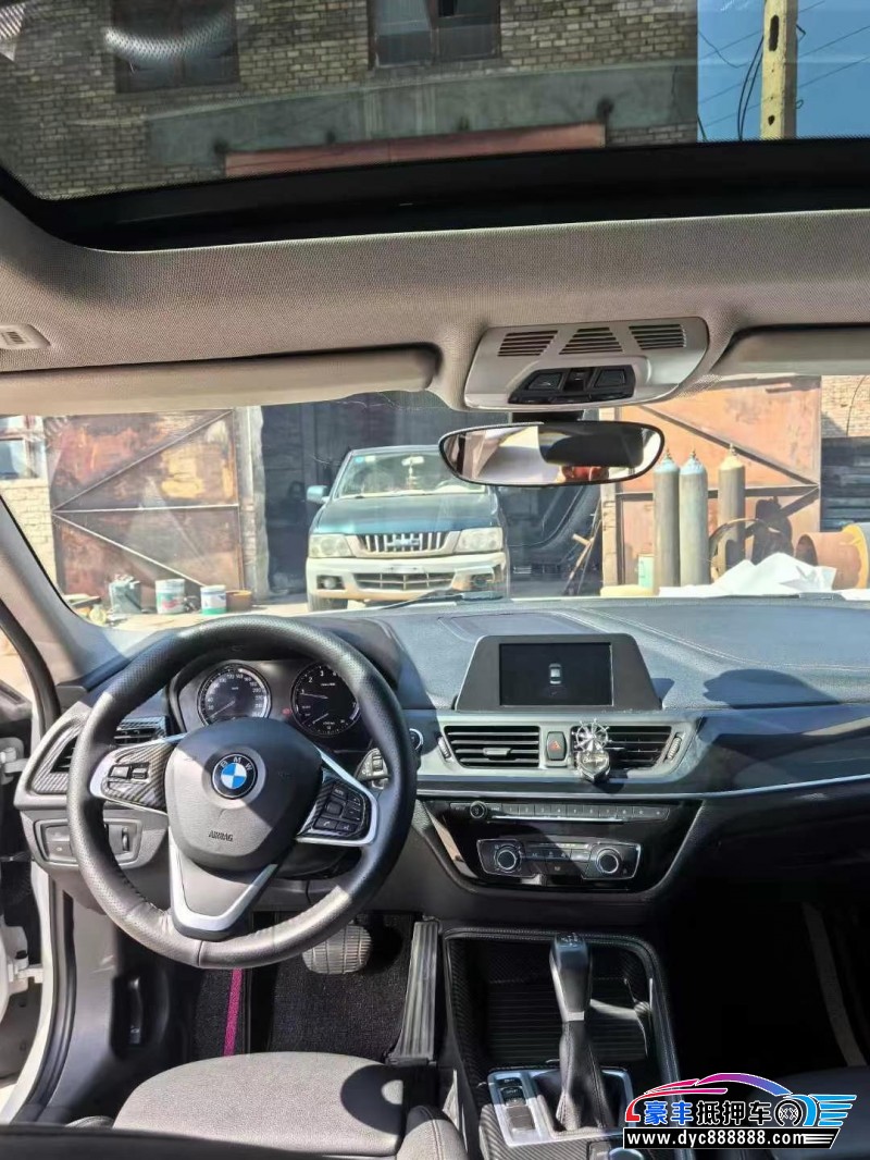 18年宝马1系轿车抵押车出售