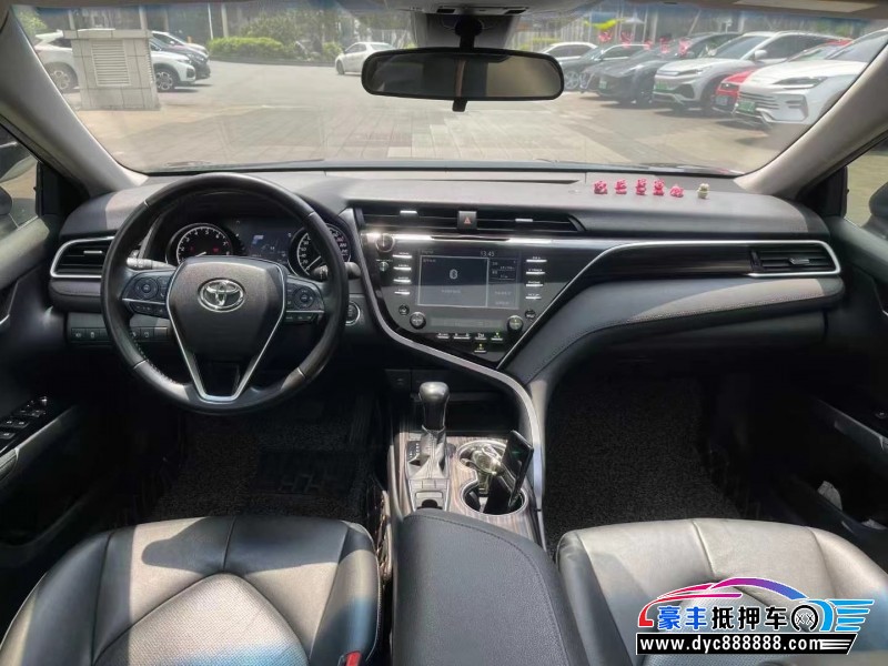 18年丰田凯美瑞轿车抵押车出售