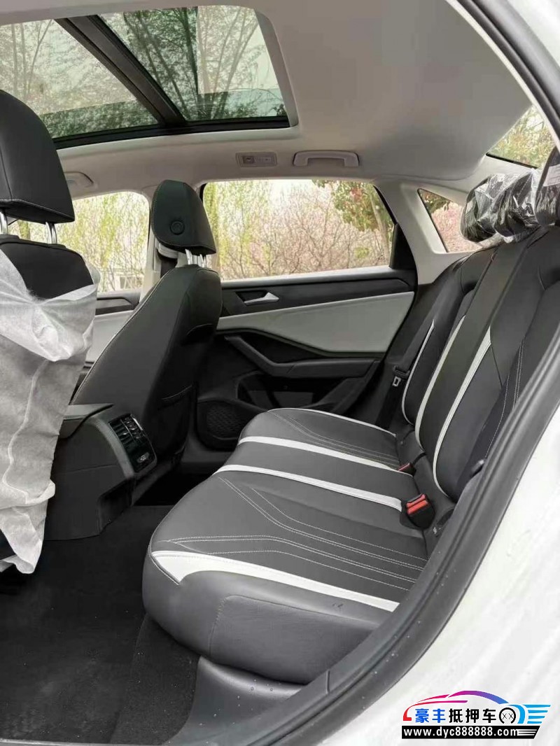 25年大众捷达轿车抵押车出售