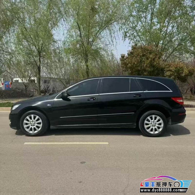 17年奔驰R轿车抵押车出售