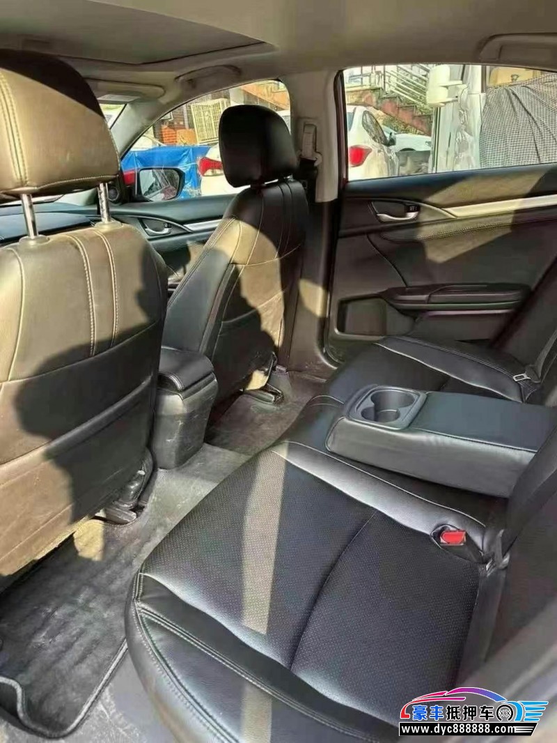 19年本田思域轿车抵押车出售