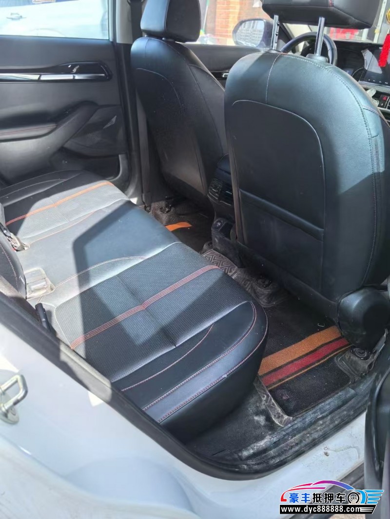 22年起亚KX3SUV抵押车出售