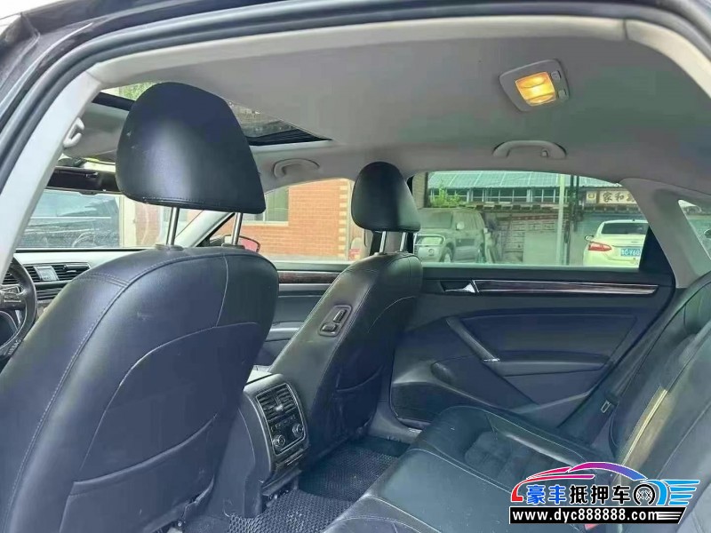 13年大众帕萨特轿车抵押车出售