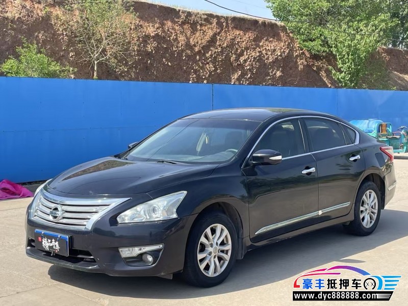 15年日产天籁轿车抵押车出售