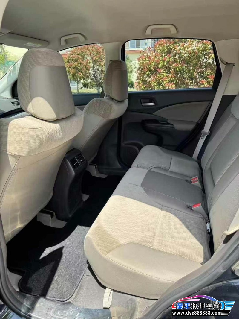 14年本田CR-V轿车抵押车出售