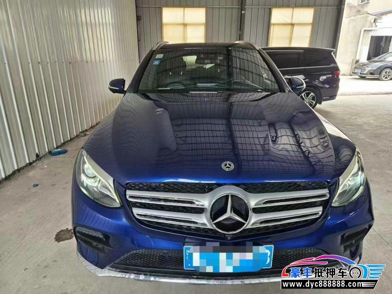 18年奔驰GLC轿车抵押车出售