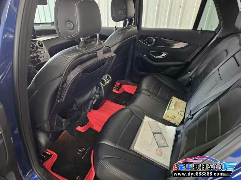 18年奔驰GLC轿车抵押车出售