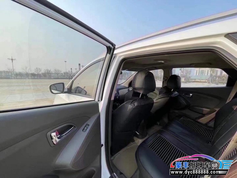 15年现代ix35轿车抵押车出售