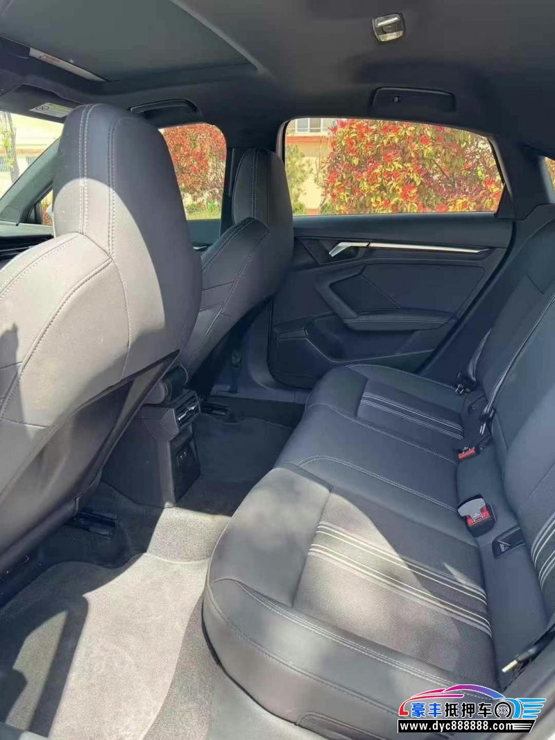 23年奥迪A3轿车抵押车出售