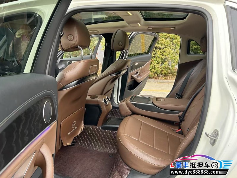 19年奔驰E轿车抵押车出售