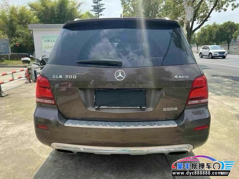 15年奔驰GLK轿车抵押车出售