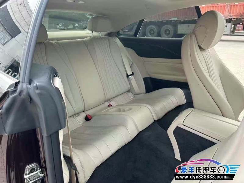 21年奔驰E轿车抵押车出售