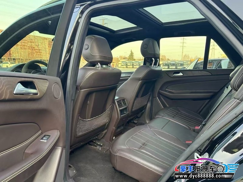 17年奔驰GLE轿车抵押车出售