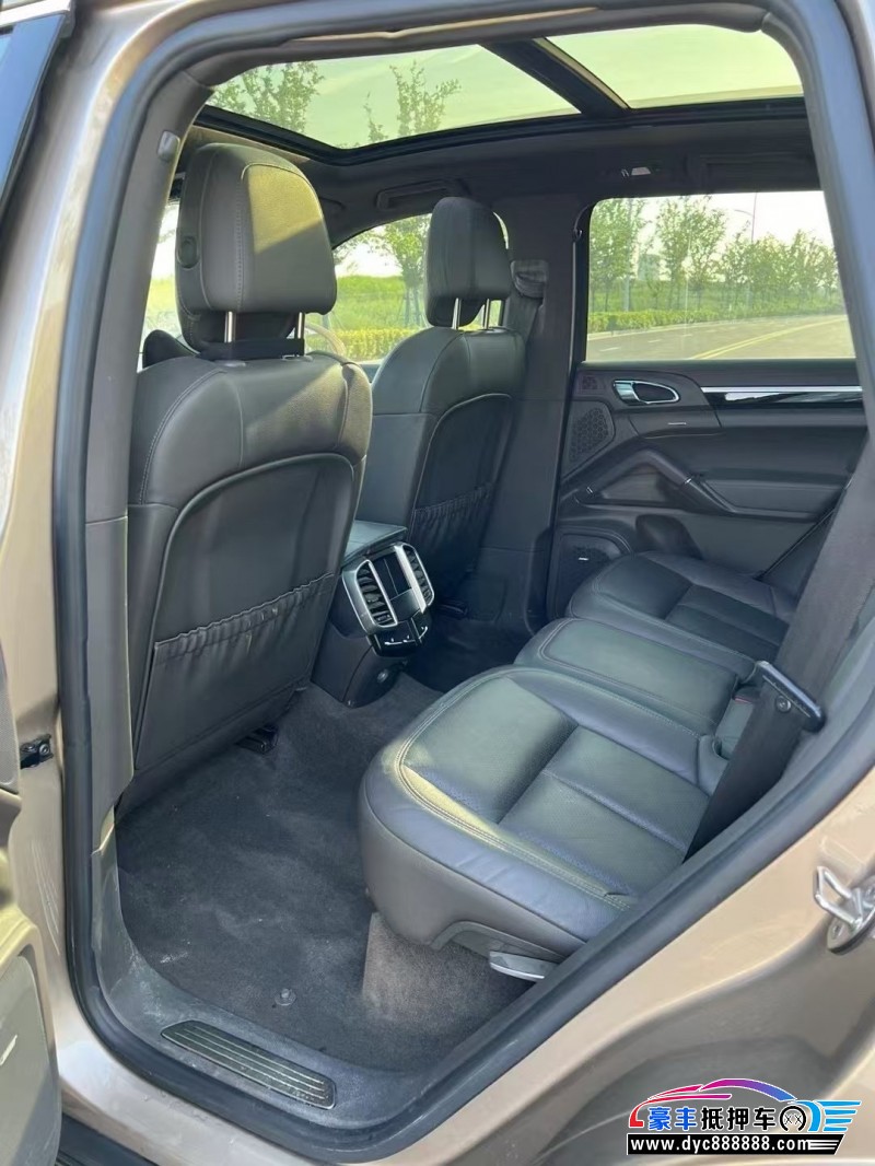 15年保时捷卡宴轿车抵押车出售