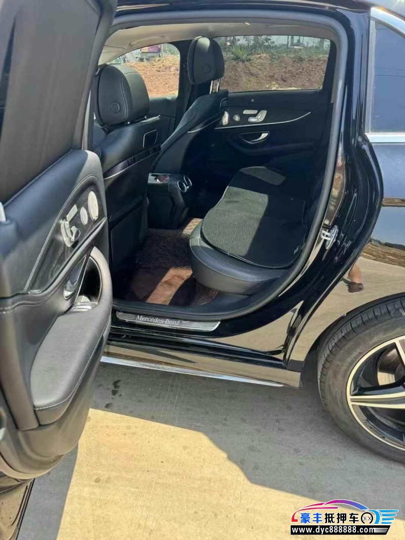 21年奔驰E轿车抵押车出售