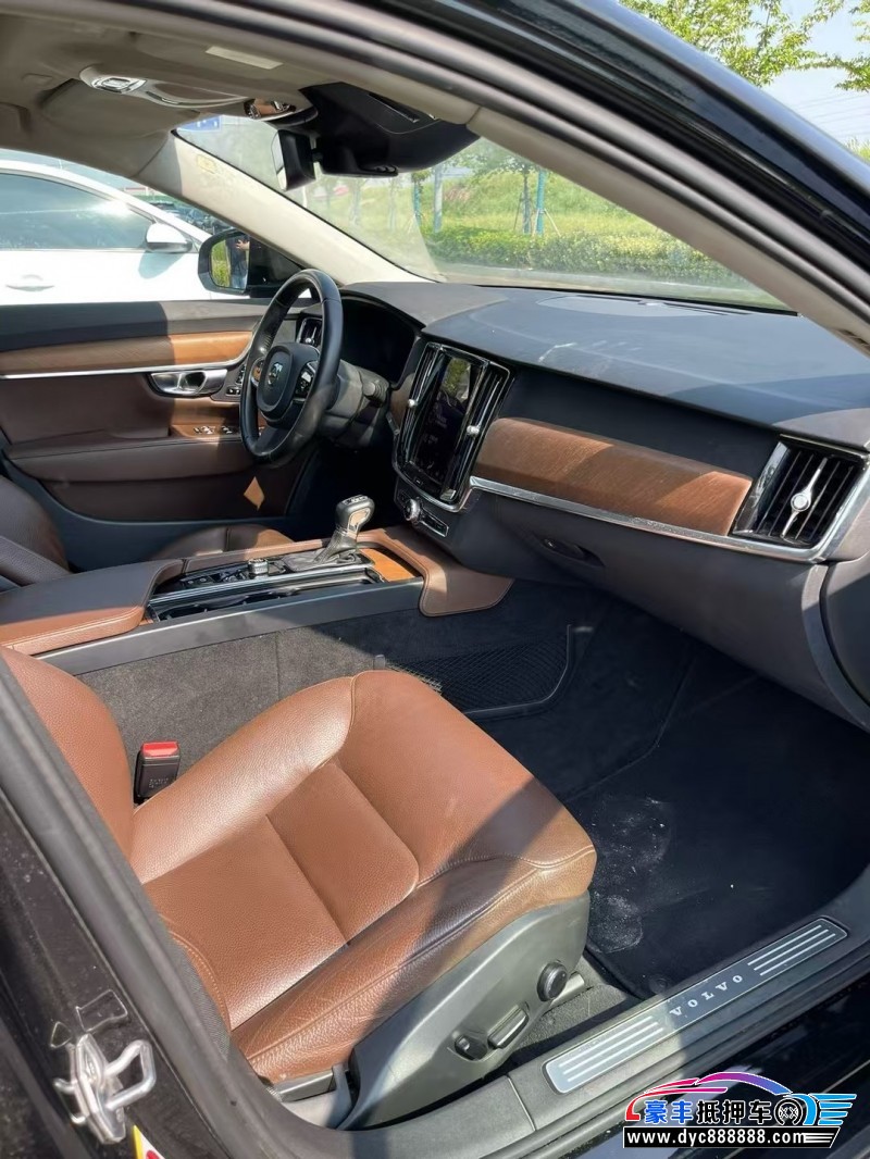 19年沃尔沃S90轿车抵押车出售