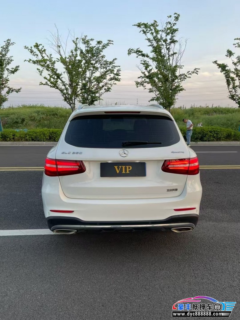 17年奔驰GLC轿车抵押车出售