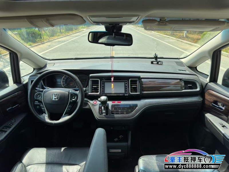 17年本田艾力绅轿车抵押车出售