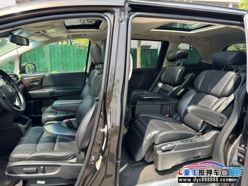 17年本田艾力绅轿车抵押车出售