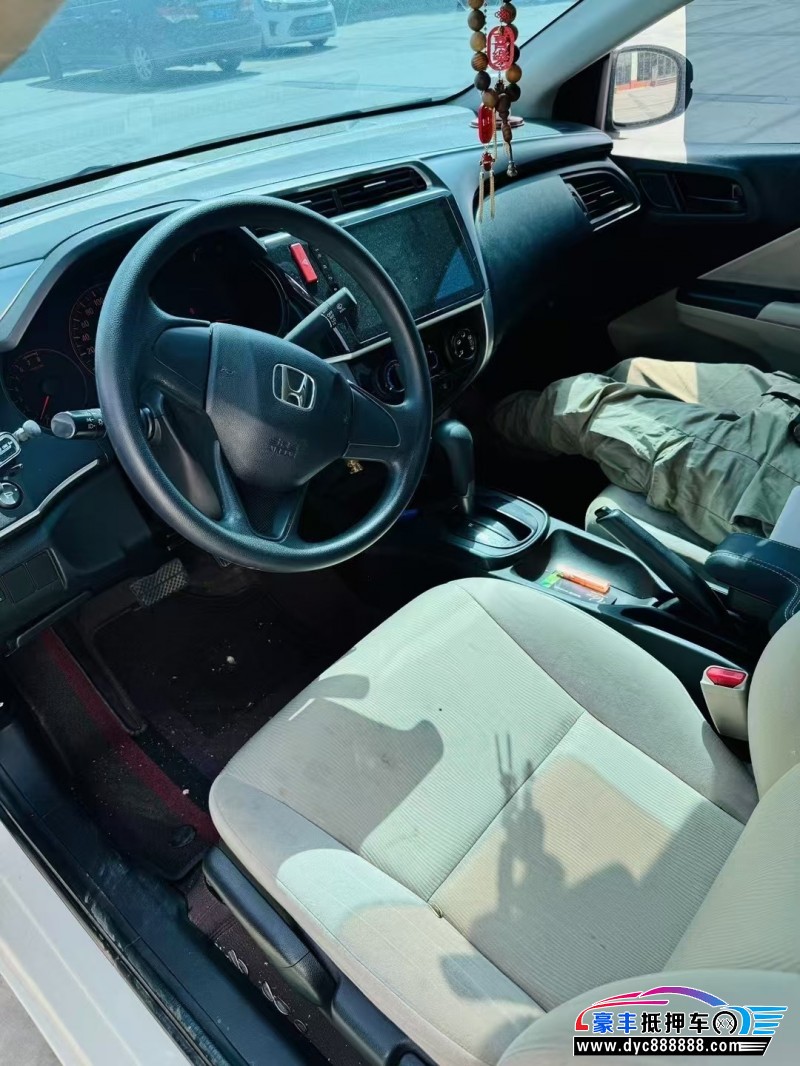 16年本田锋范轿车抵押车出售
