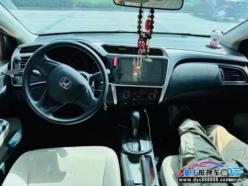 16年本田锋范轿车抵押车出售