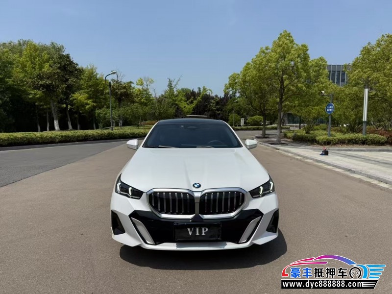 24年宝马5系轿车抵押车出售