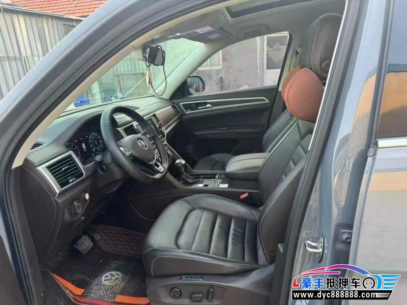 18年大众途昂轿车抵押车出售