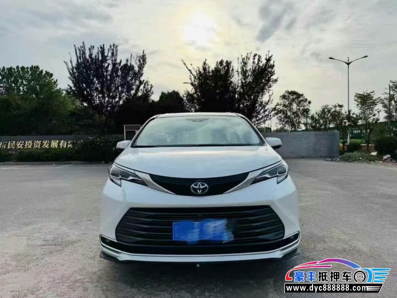 23年丰田塞纳轿车抵押车出售