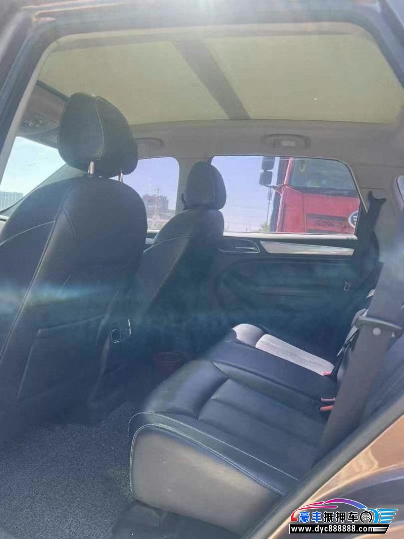 17年荣威RX5轿车抵押车出售